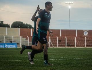 Terceira rodada do Campeonato Estadual teve goleada no atual campeão e líder isolado